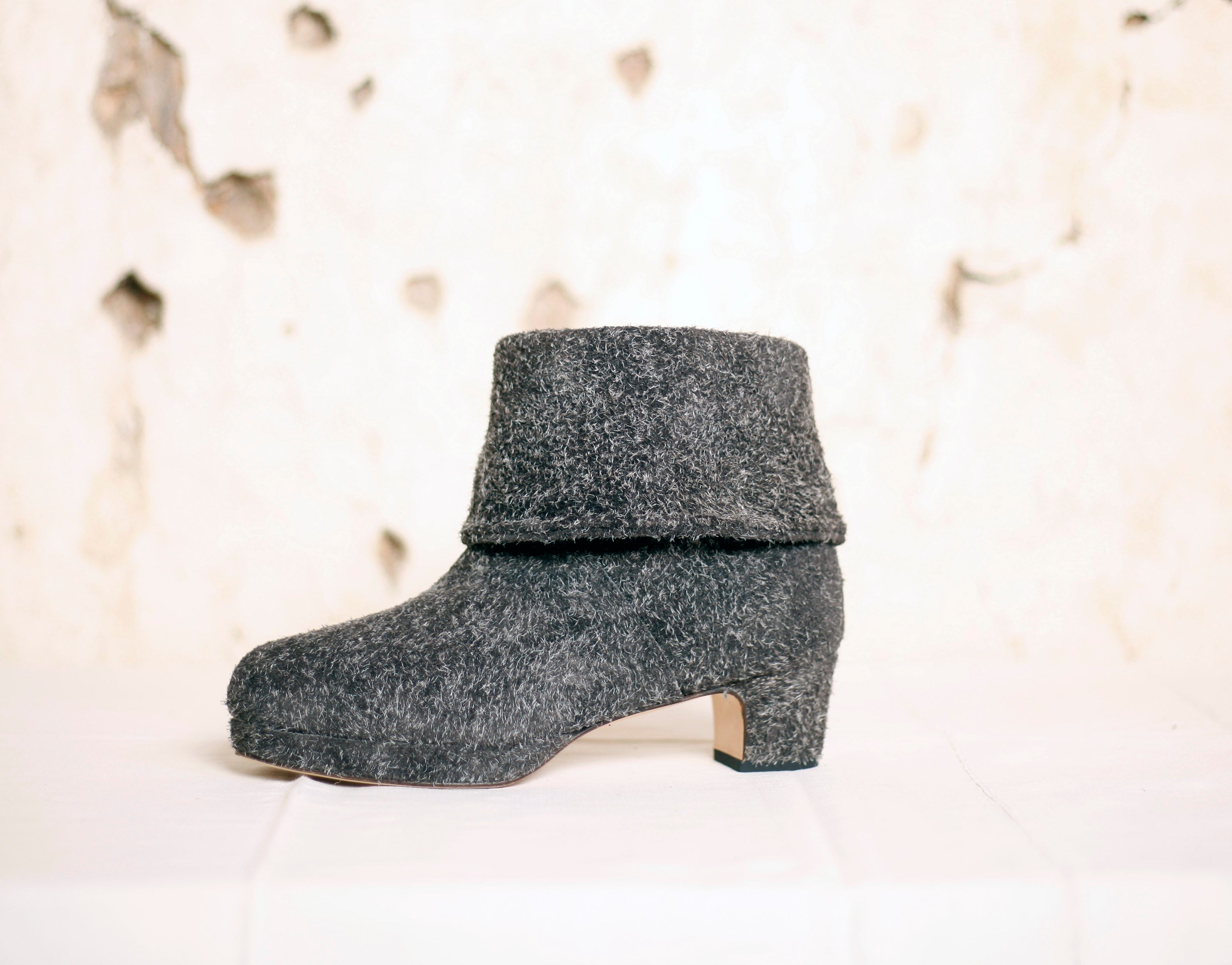The Olla in stormy suede