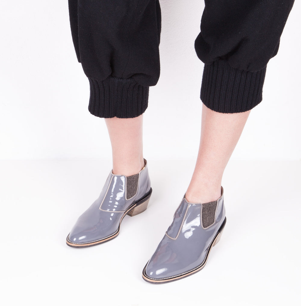 Sunset in grey patent