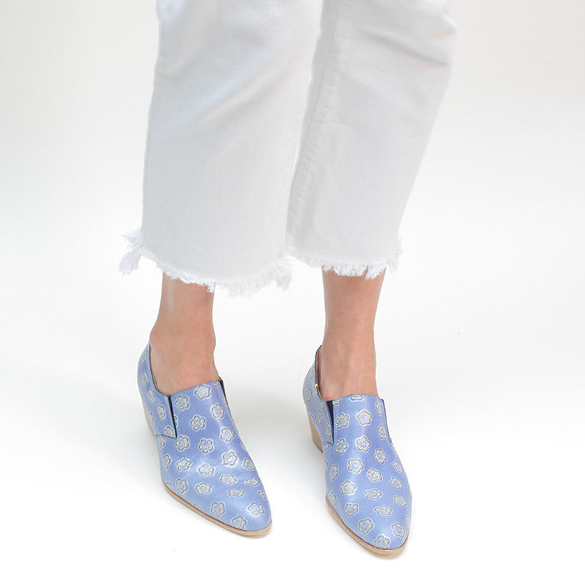 Glenmora Blue Flower